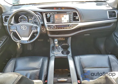 2017 Toyota Highlander Se z USA, uszkodzony, nr VIN 5TDJZRFH9HS408176